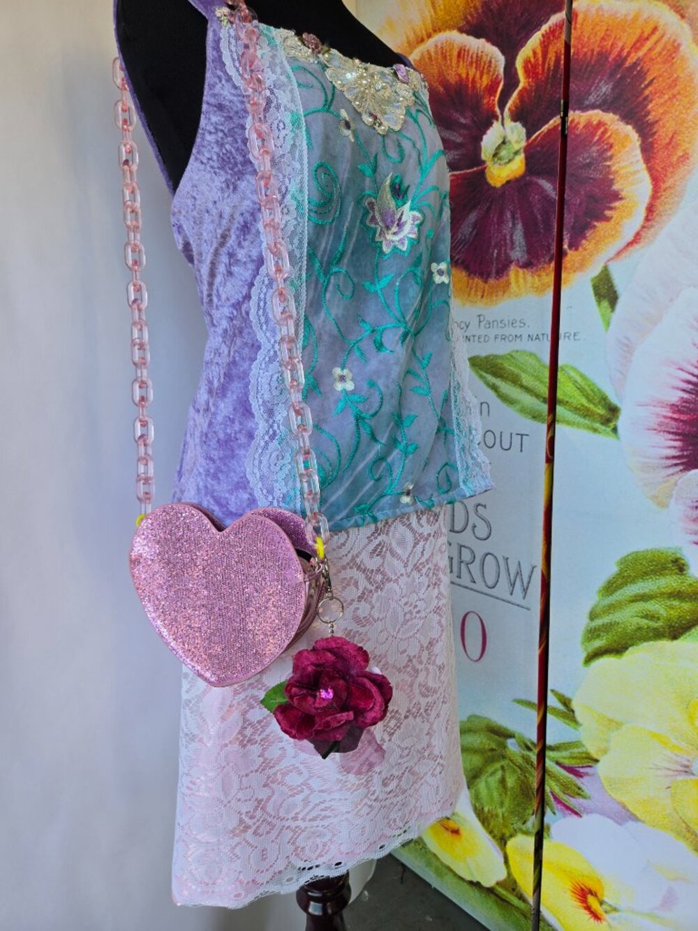 Pink Glitter Shoulder Bag Velvet Millinery Keychain Y2k-Style Coquette-inspo - Picture 4 of 16